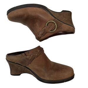 Ariat Women's Size 6.5 Clogs Distressed Brown Leather Wedge Heel Western
